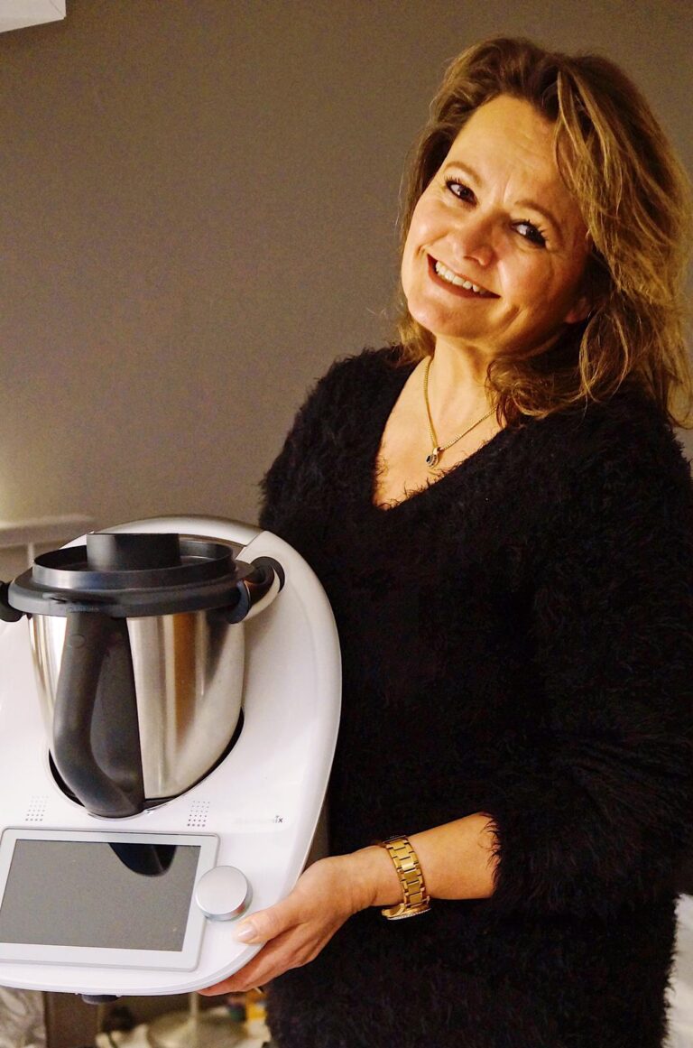 9826E57E E2D4 40A0 82E5 26E60D68D297 768x1161