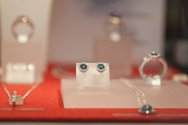 Brune Schmuckmanufaktur eigene Schmuckkollektion 768x512