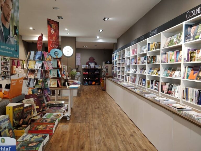 LEBENSWERT Buchhandlung 3 768x577