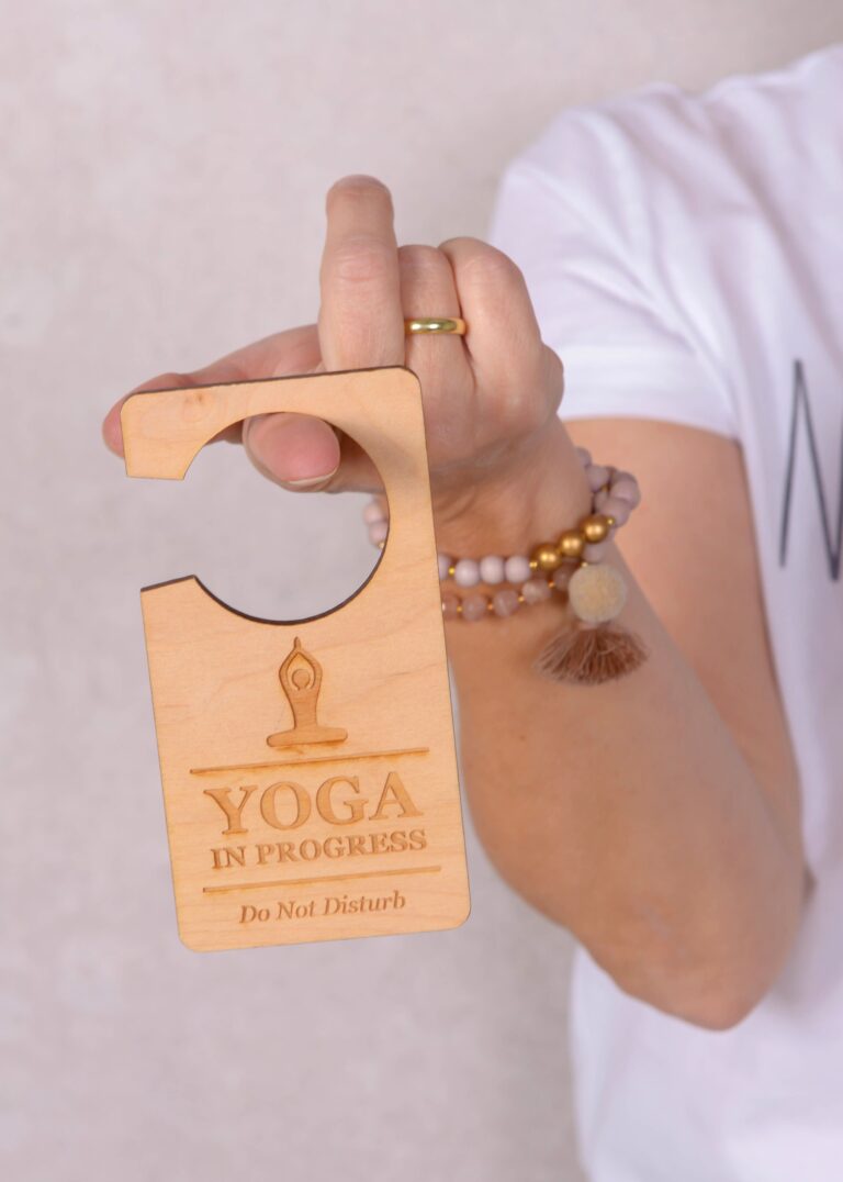 Schild Home 768x1076